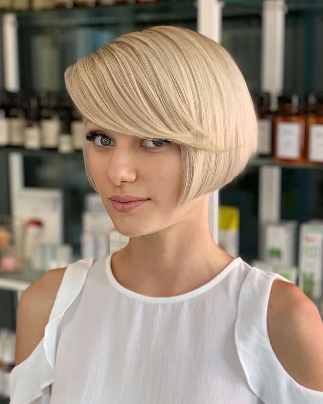 inverted bob with side fringe bangs