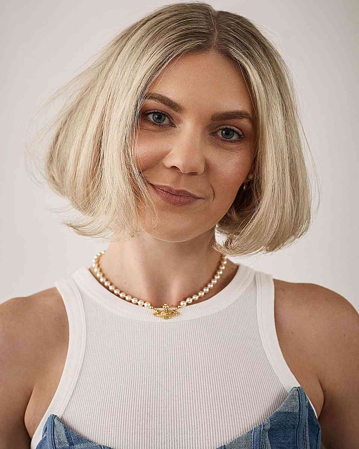 Short Low-Maintenance Blonde Bubble Bob for Fine Hair