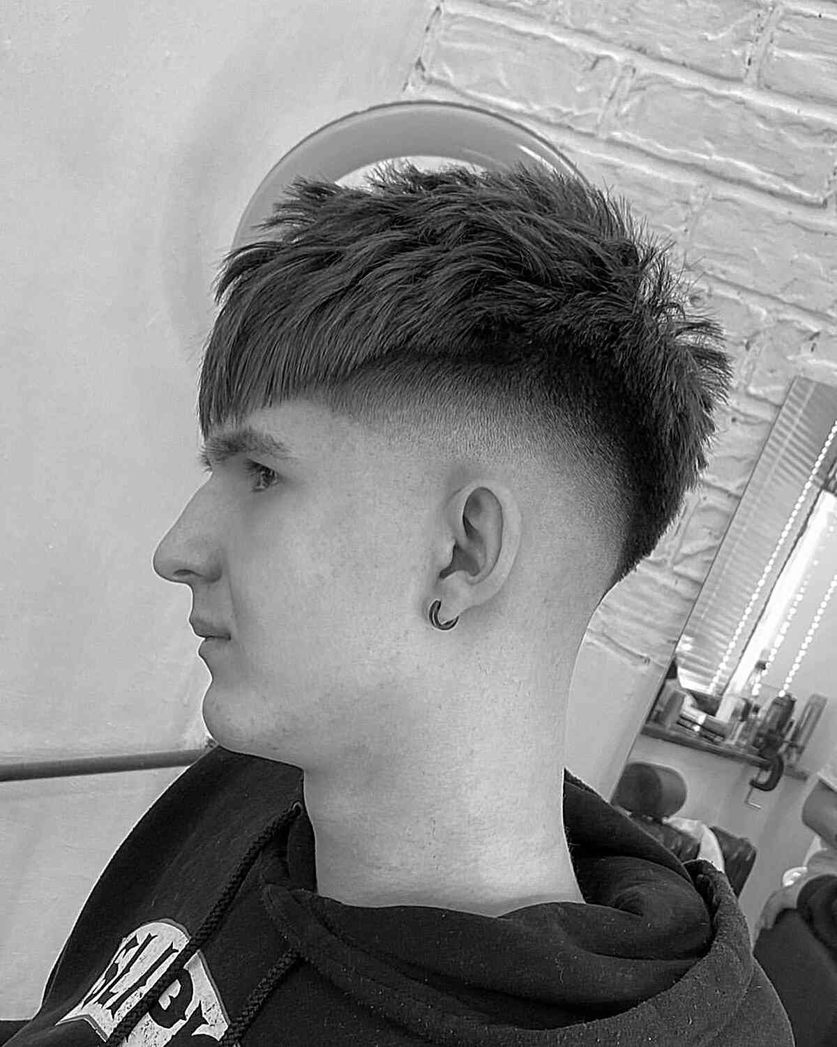 Piecey skin fade mens haircuts