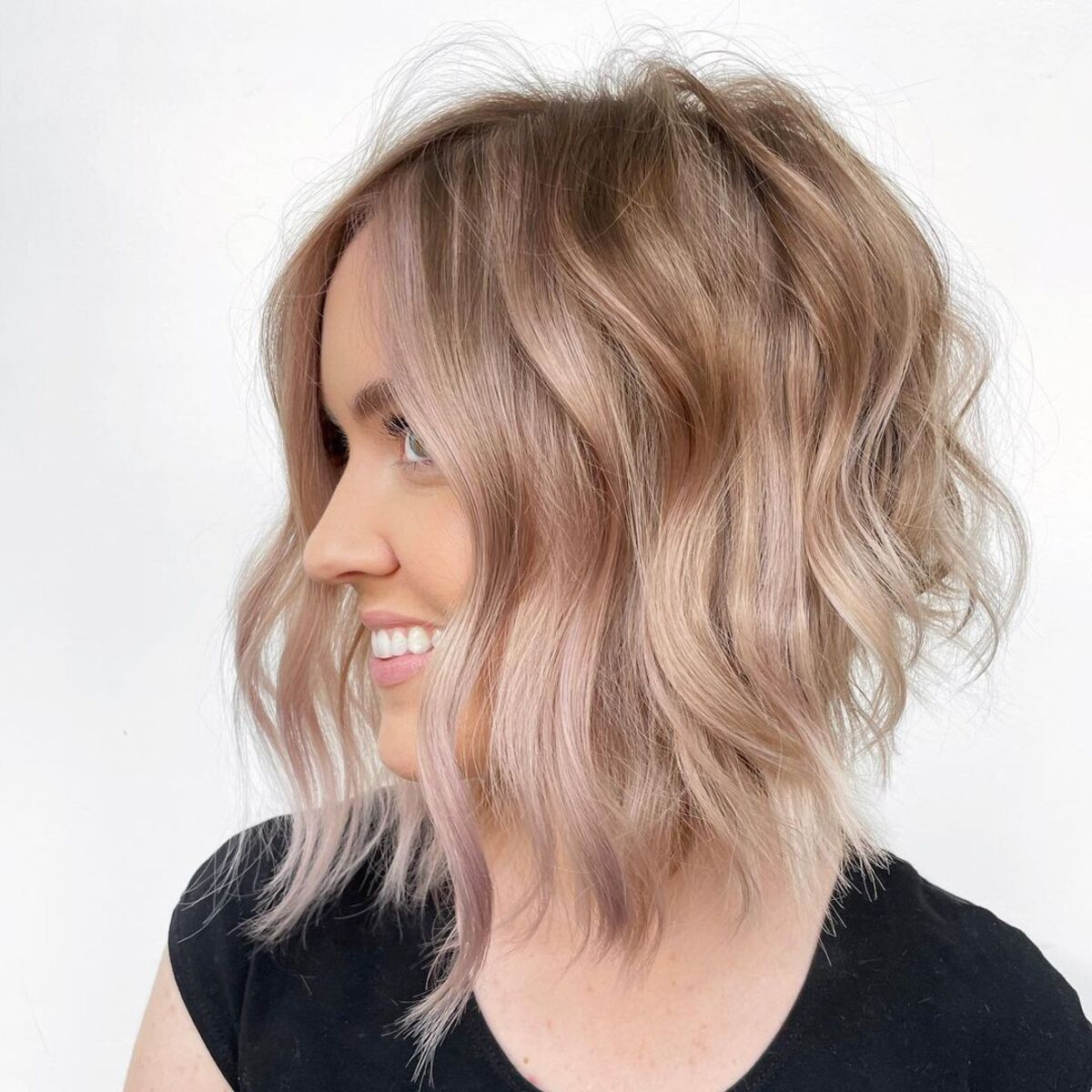 Medium Length Stacked Bob for Wavy Hair